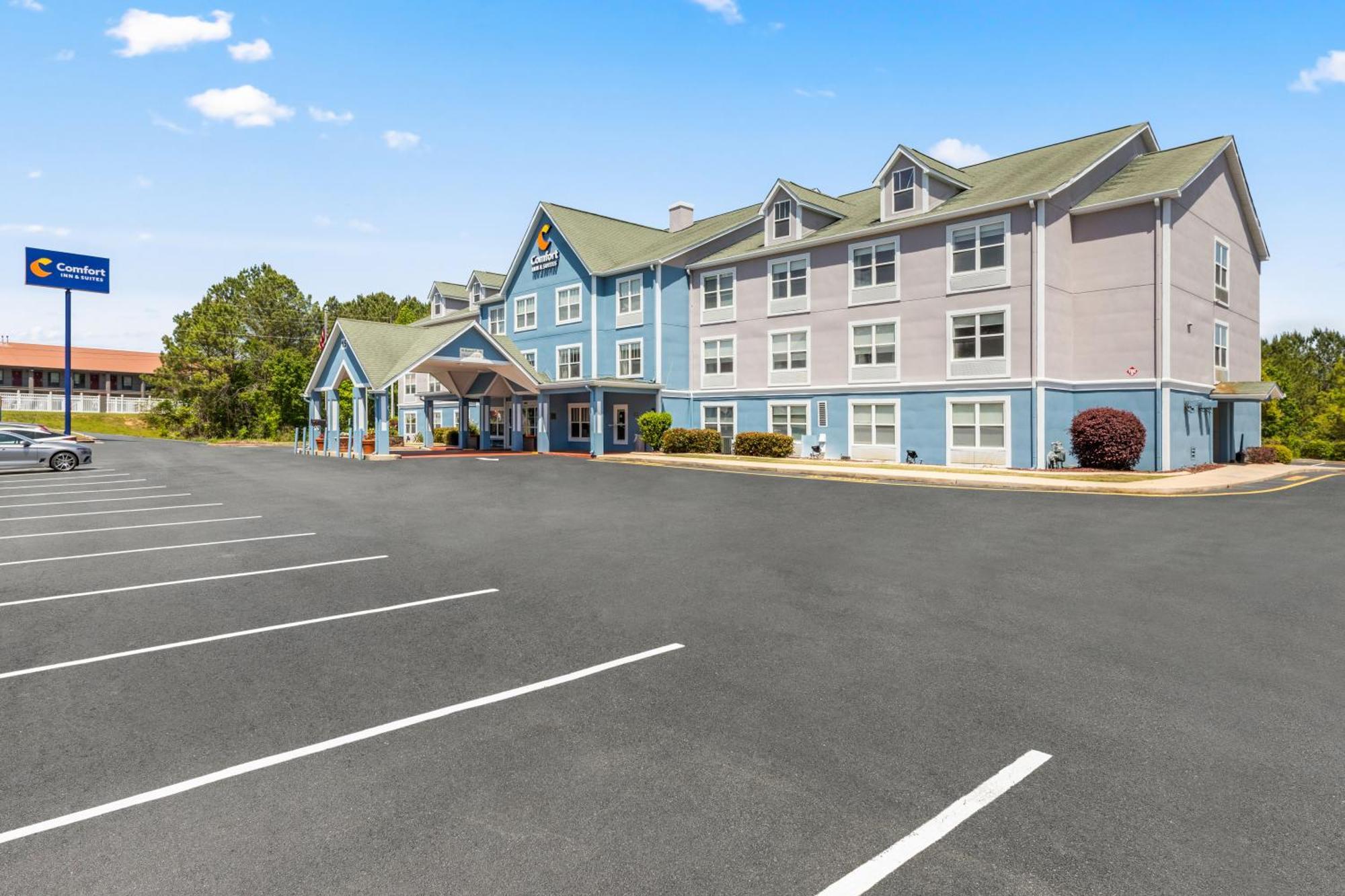 Comfort Inn & Suites Rome South Exterior photo